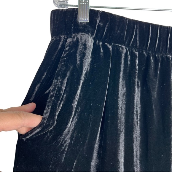 EILEEN FISHER Black Silk Blend Crushed Velvet Taper Leg Elastic Waist Pants - Picture 2 of 5